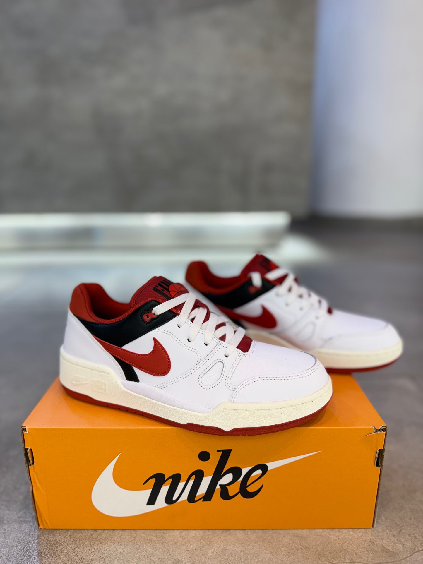 NIKE. CLA. FULL FORCE FB1362-102