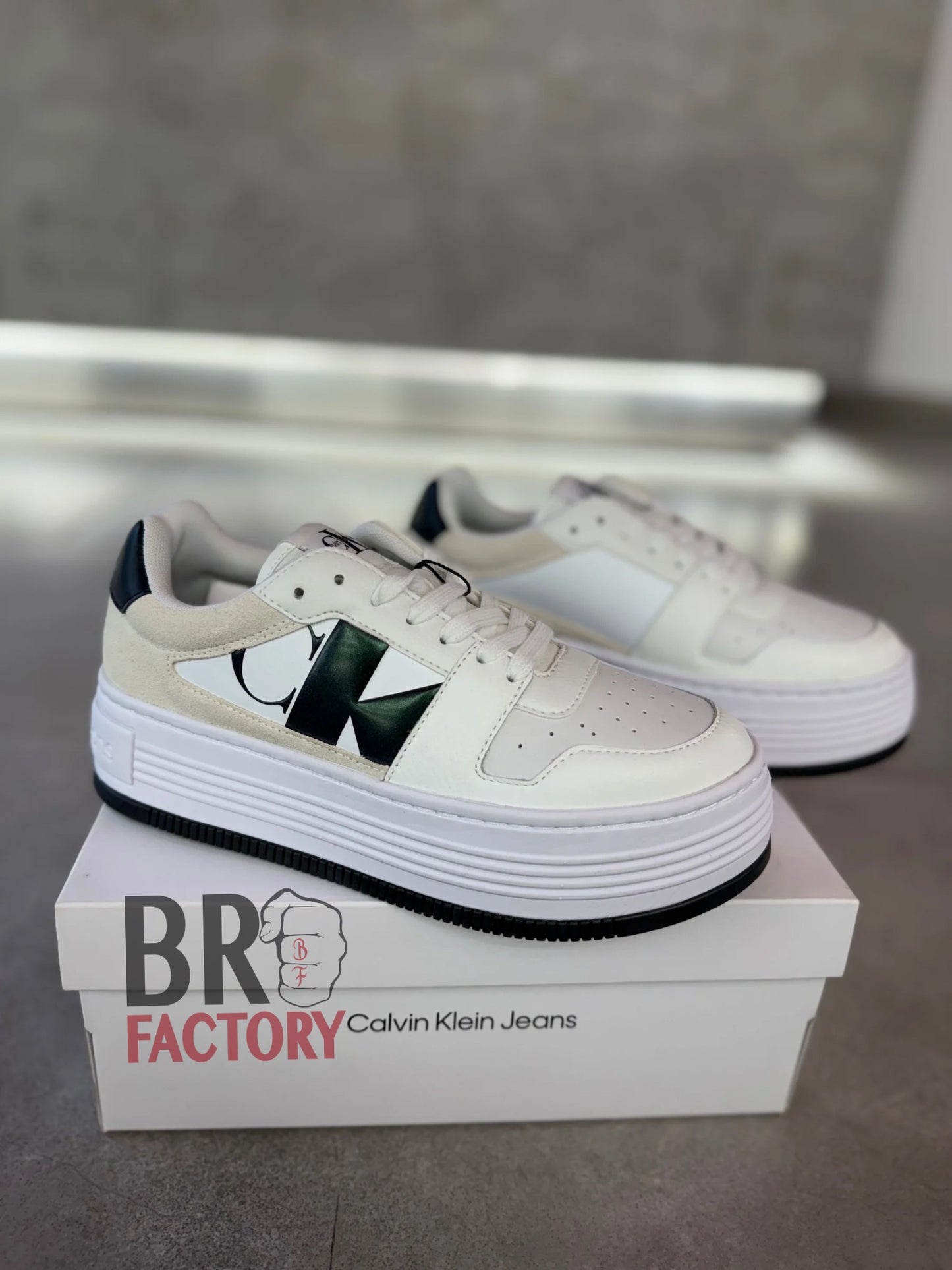 CALVIN KLEIN 14820LD DAMA BEIGE NEGRA PLATAFORMA