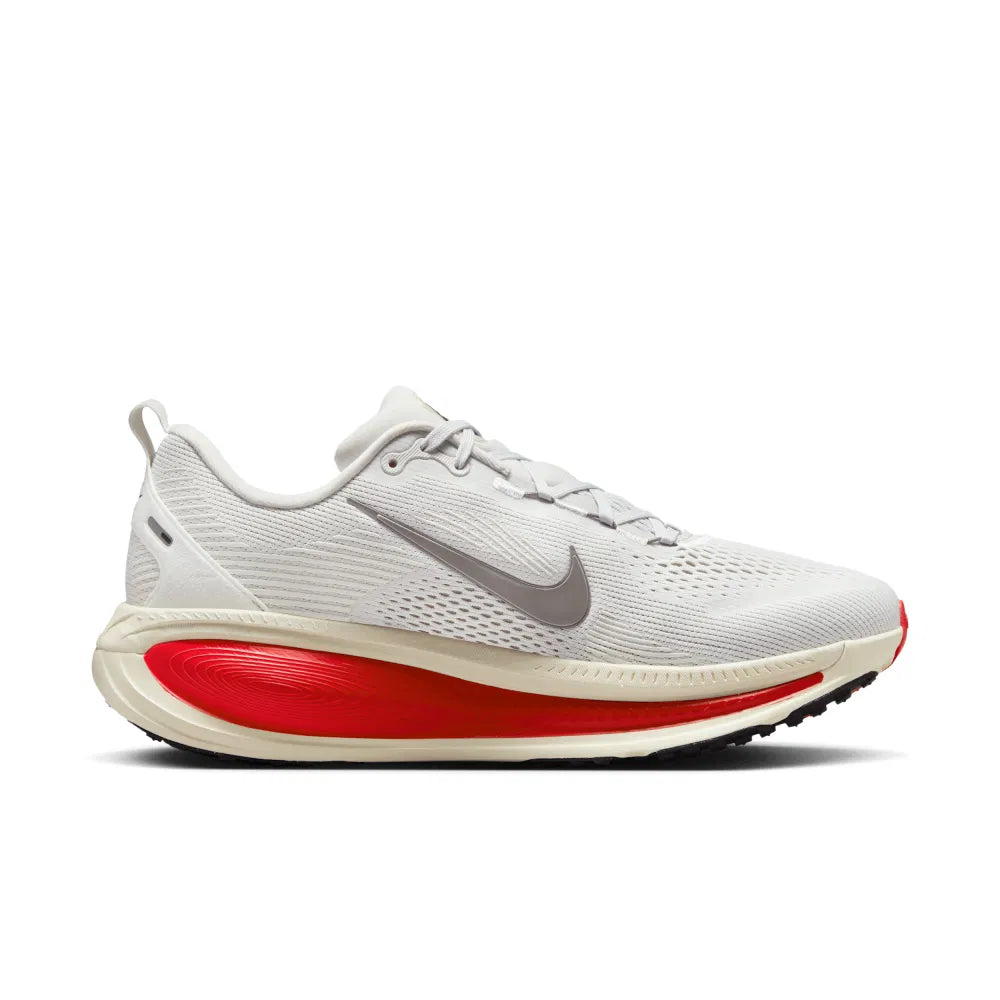 Nike Vomero 18 Platinum
